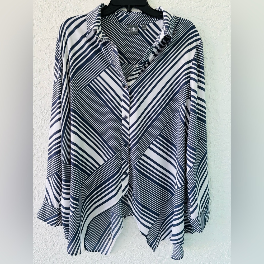 Handkerchief  hem lightweight top/swimsuit coverup